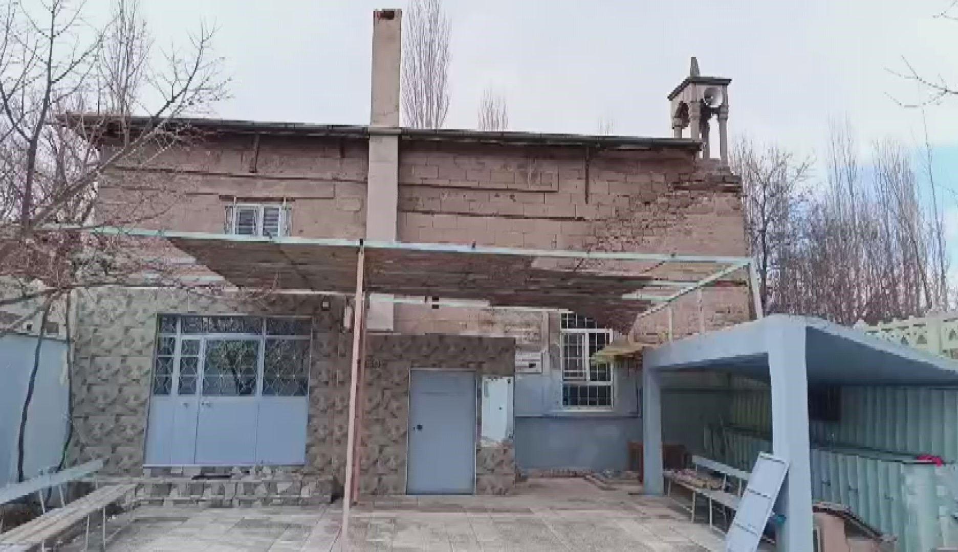Minaresiz cami görenleri şaşırtıyor. 224 yıldır ayakta