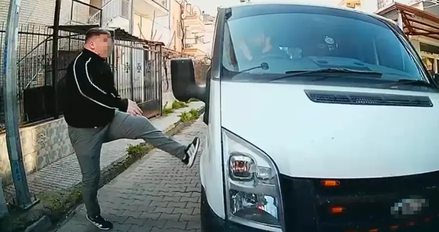 ISRARLA TAKİP ETTİ, 240 BİN LİRA CEZA YAZILDI 4 ISRARLA TAKİP ETTİ, 240 BİN LİRA CEZA YAZILDI 4