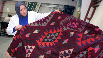 Yöredeki yüzyıllık geçmiş. Sabır ve emekle işleniyor, kadınlara gelir kaynağı oluyor