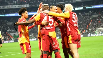 Galatasaray, bu sezonki ilk derbisini kazandı