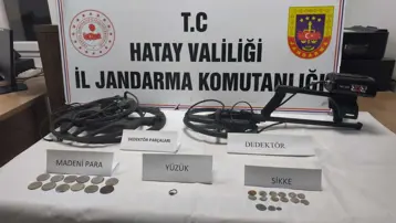 Tarihi eserler resmi kurumlara teslim edildi. Sikke, yüzük ve madeni para