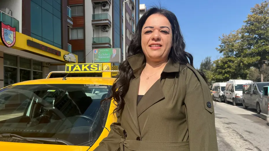 5 yıldır taksi şoförlüğü yapıyor. 