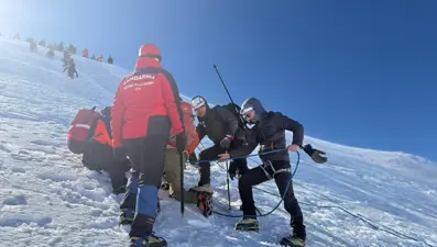 Uludağ'da mahsur kalan 2 kadın kurtarıldı