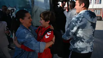 Katar'da mahsur kalan Türk sporcular döndü