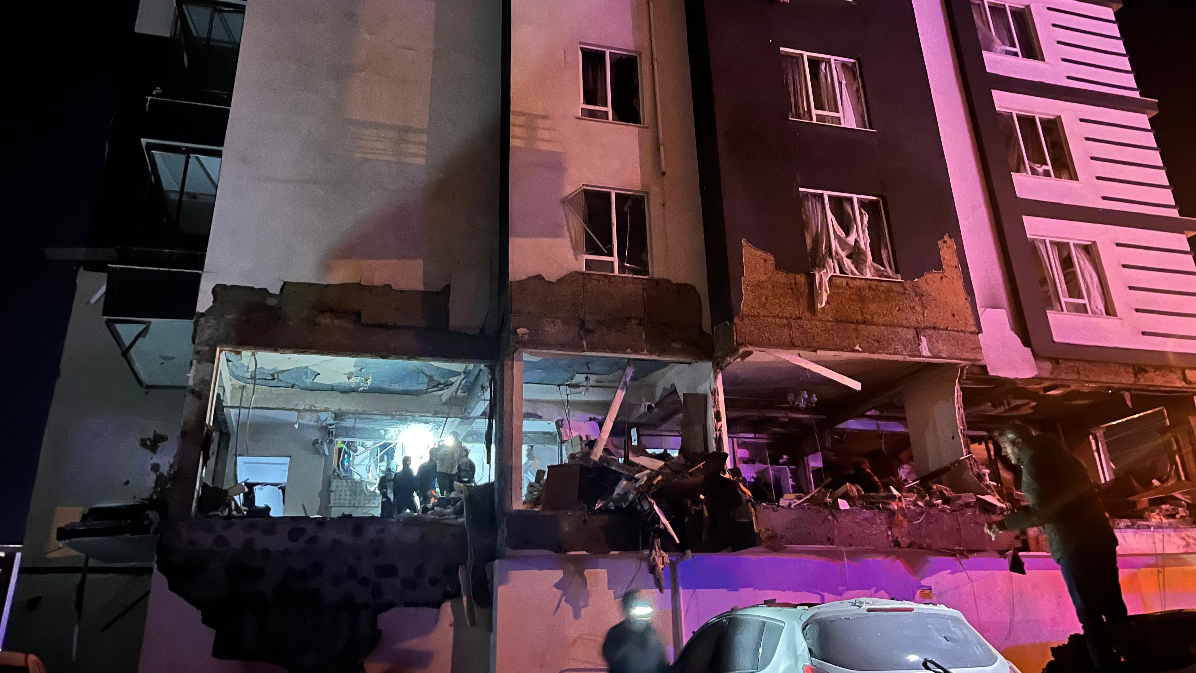Niğde'de doğalgaz patlaması. Yaralılar var