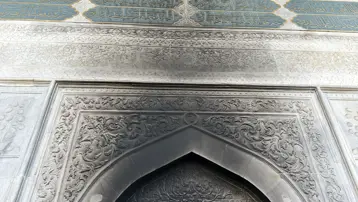 300 yıllık eser ısınmak için yakılmıştı. Tarihi dokusuna zarar verilmeden temizlendi 