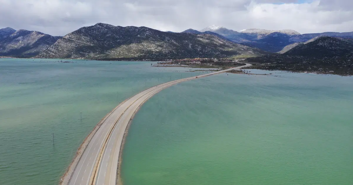 Sel sularının altında kalmıştı. Antalya-Konya kara yolu ulaşıma açıldı