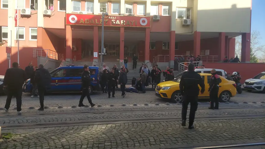 Tahliye edilen tacizcisini yargılama çıkışında öldürdü 