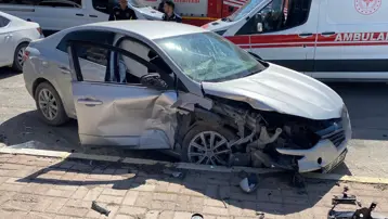 Elazığ'da otomobil kazası, 6 yaralı