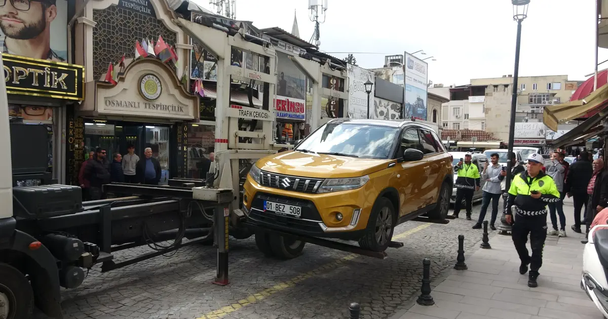 Yasağa rağmen park ettiler: 150 araca ceza yağdı