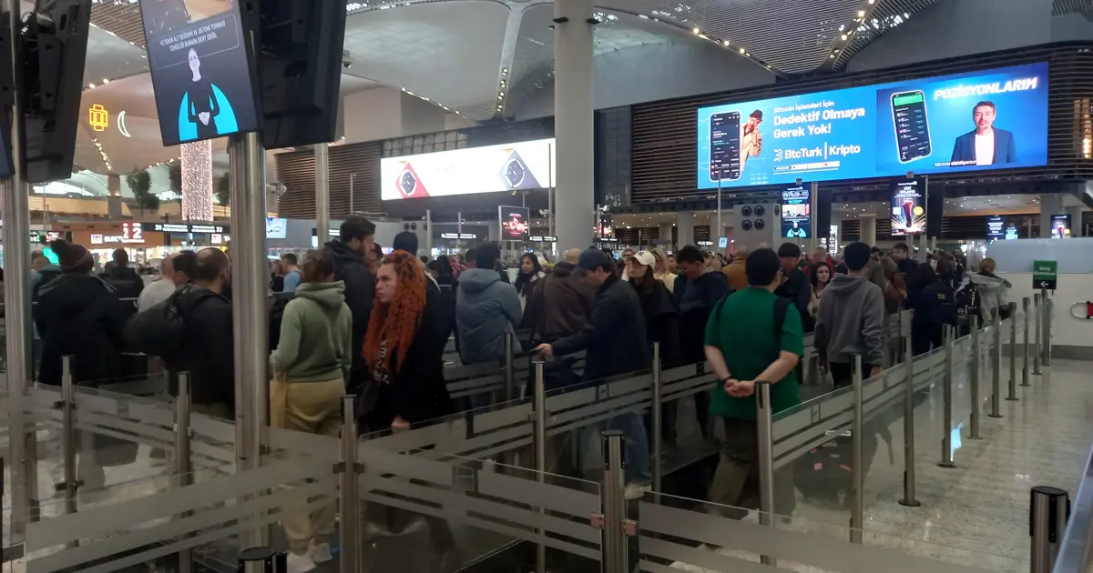 Havalimanlarında bayram yoğunluğu