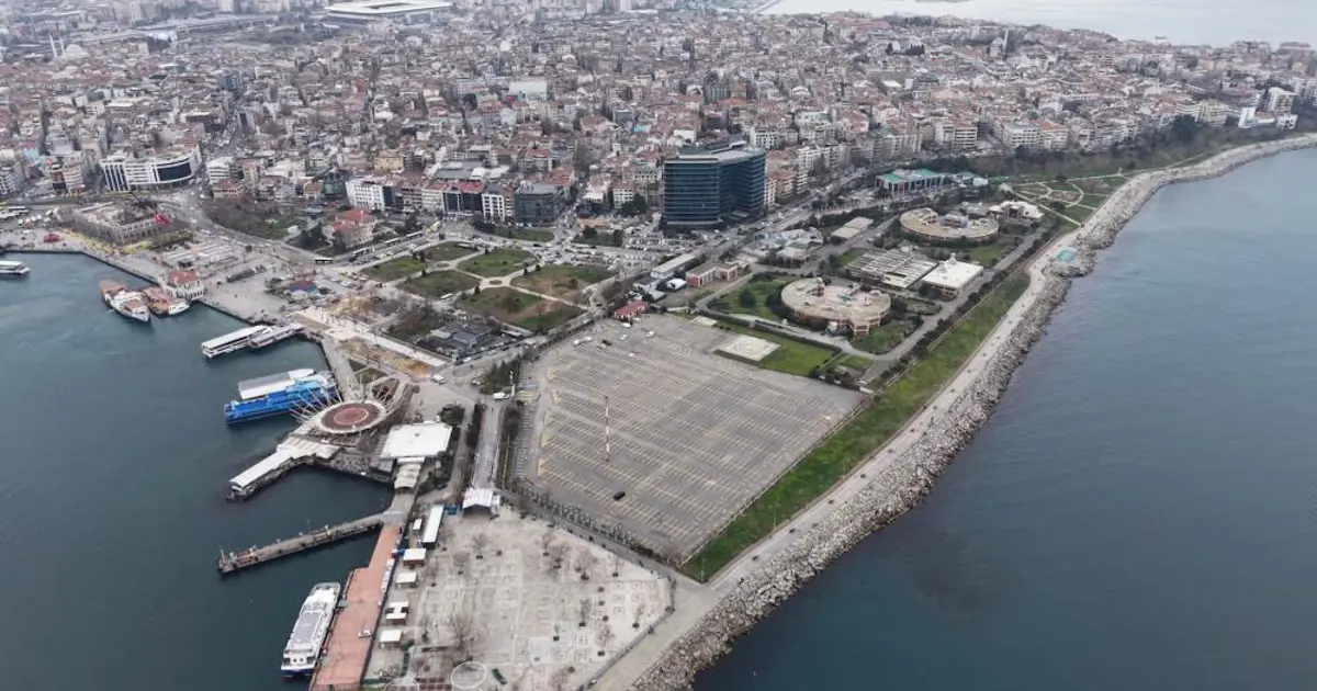 Kadıköy sahiline cami projesi. Otoparkın tahliyesi istendi