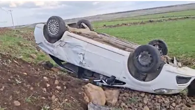 Araç şarampole devrildi, uzman çavuş yaşamını yitirdi
