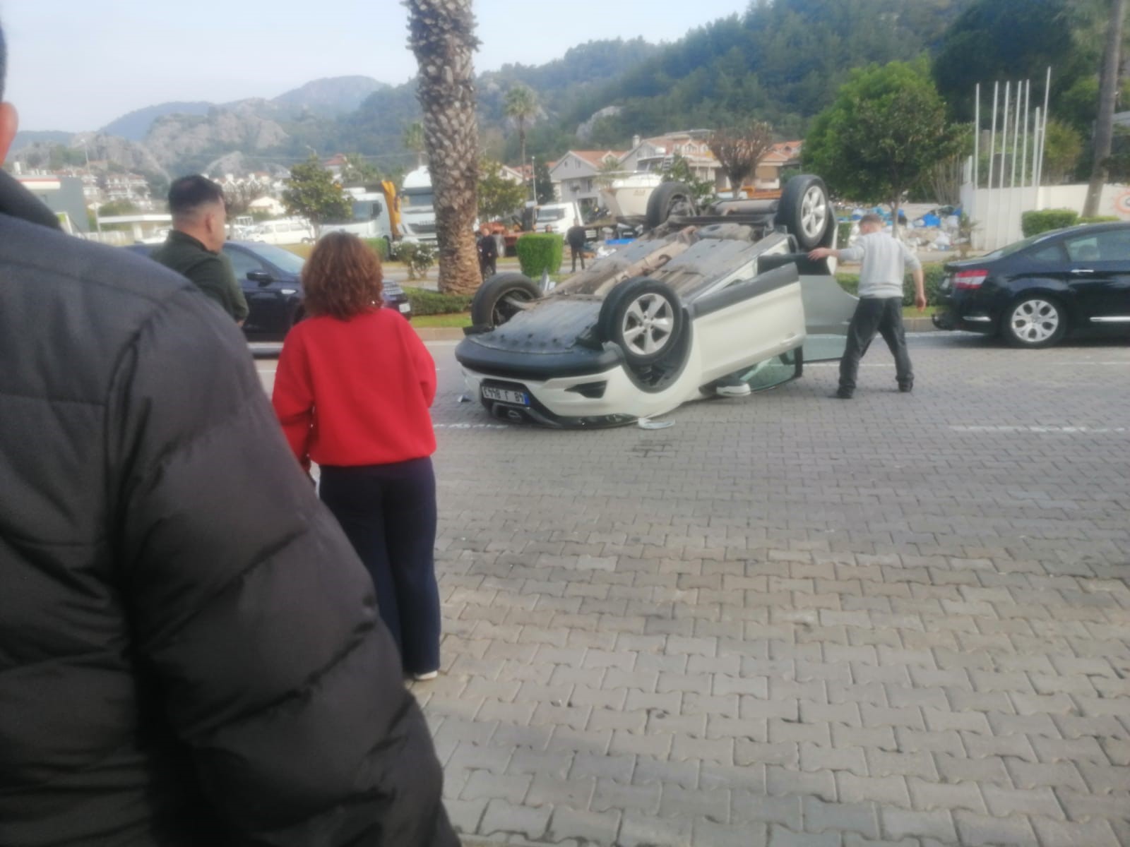Marmaris'te bir otomobil takla attı. Sürücü 2,51 promil alkollü çıktı