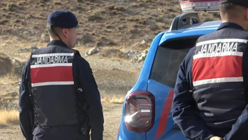 Bir kadın cinayeti daha. Eşini babasının mezarı başında öldürdü