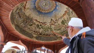 Cami şadırvanında 150 yıllık ayrıntı. Dikkatli bakınca fark ediliyor, ilk günkü gibi korunuyor