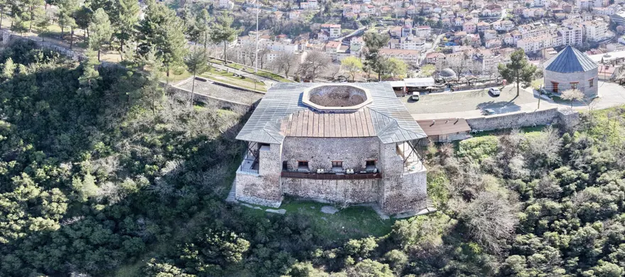 869 yıldır zamana direniyor. Anadolu'nun en eski yapılarından biri 1