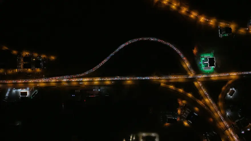 Dönüş çilesi. Trafik yoğunluğu 40 kilometreyi aştı 