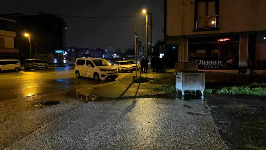 14 yaşındaki çocuk otobüs durağında öldürüldü