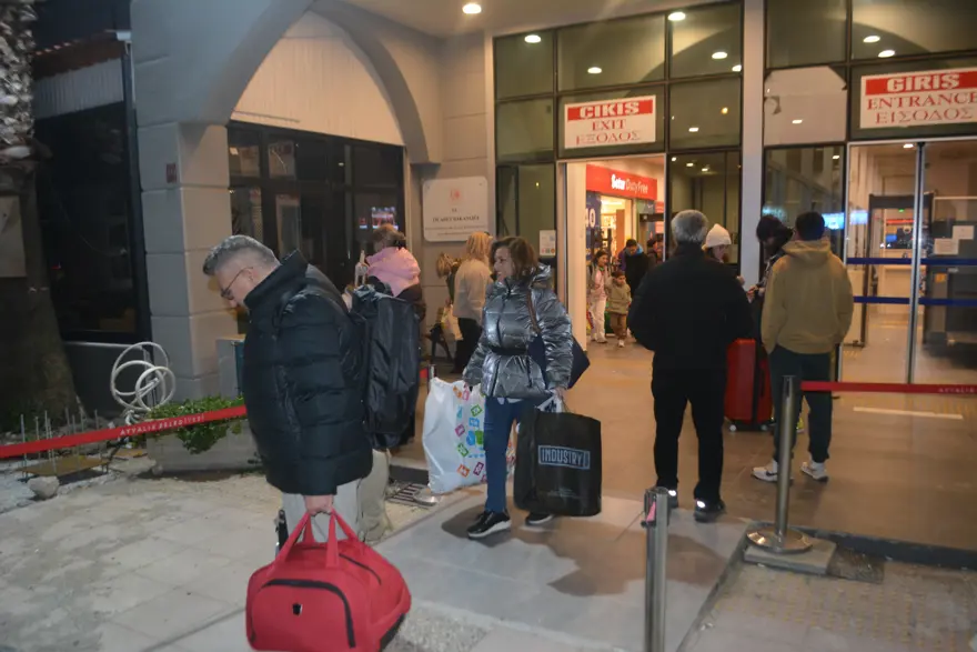 "AÇ SUSUZ BEKLEDİK" 3 "AÇ SUSUZ BEKLEDİK" 3