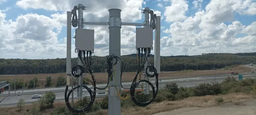  Yola düşen obje bile sürücüye duyuru gidecek 3