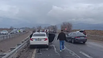 El frenini çekmeyi unuttuğu aracını durdurmaya çalışırken öldü