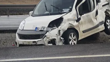 Emniyet kemerini takmayan sürücü araçtan fırladı