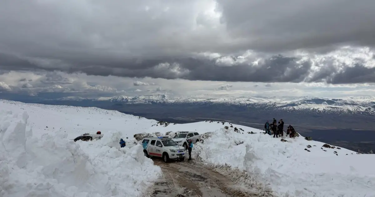 Ağrı'da kaybolan kadın dağcı için arama çalışması başlatıldı