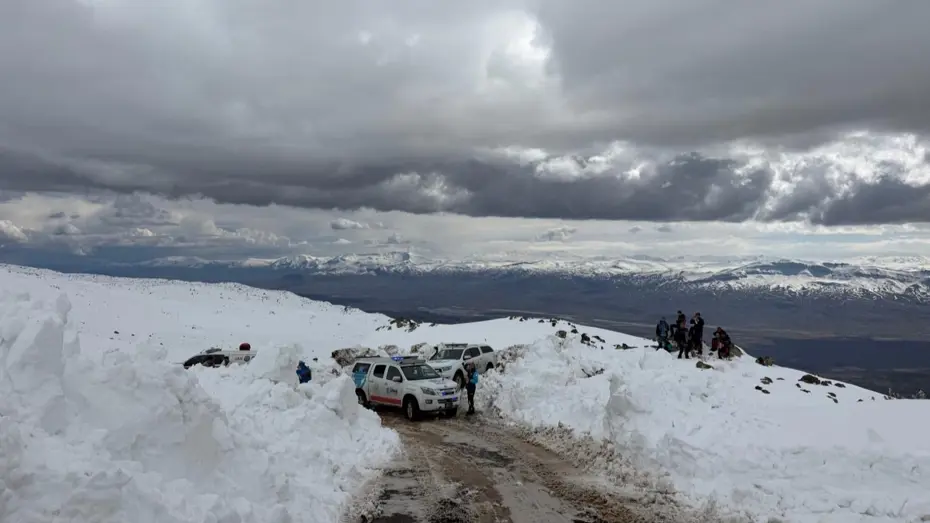 Ağrı'da kaybolan kadın dağcı için arama çalışması başlatıldı
