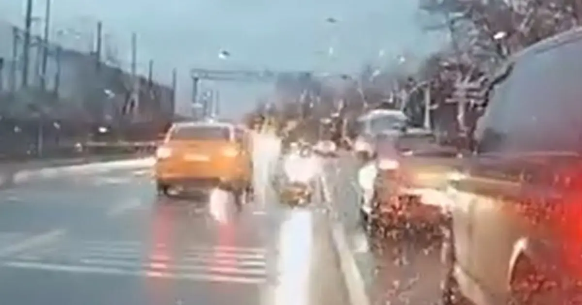 Trafikte terör estiren sürücü yakalandı. Ehliyetine el konuldu