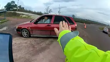Aranması olan sürücü hem kaçtı hem de iftira attı