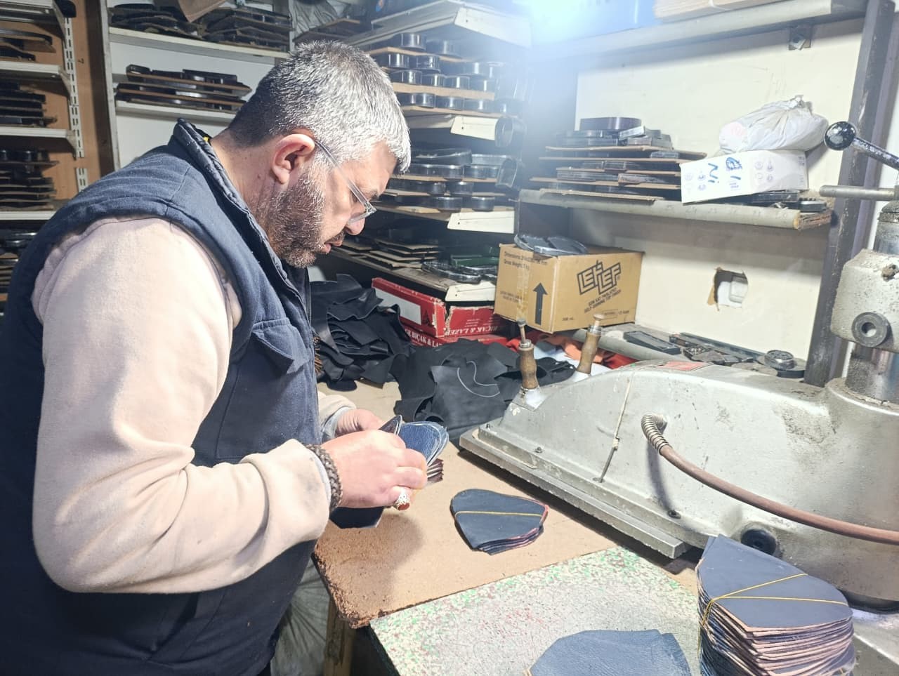 Maraşlı ustalarından elinden çıkıyor. Hem sağlıklı hem dayanıklı. Egzamayı önlüyor