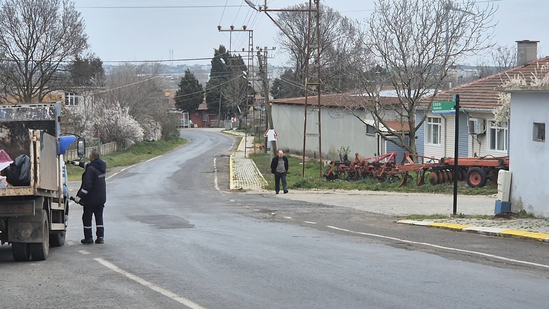 Türkiye'de eşi benzeri yok. Aile reisleri birbirine girince nüfus memuru tek başına karar vermiş