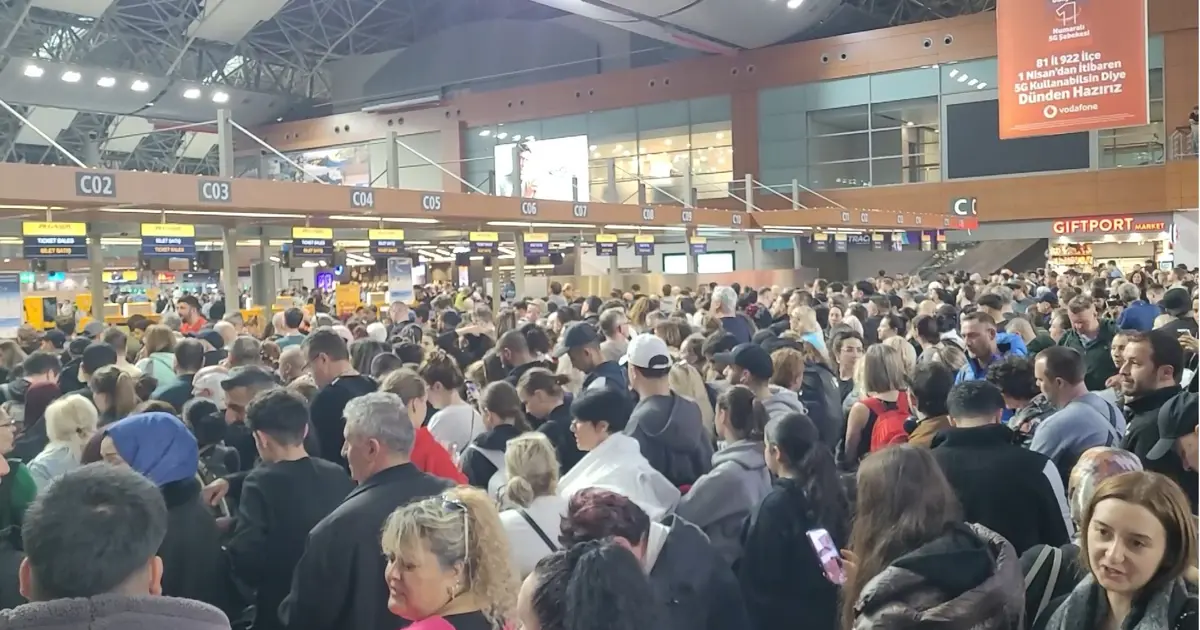 Uçuşlara hava muhalefeti engeli: Sabiha Gökçen'de 127 sefer iptal edildi