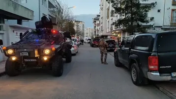 17 yaşındaki çocuk, annesi ile ağabeyini katletti