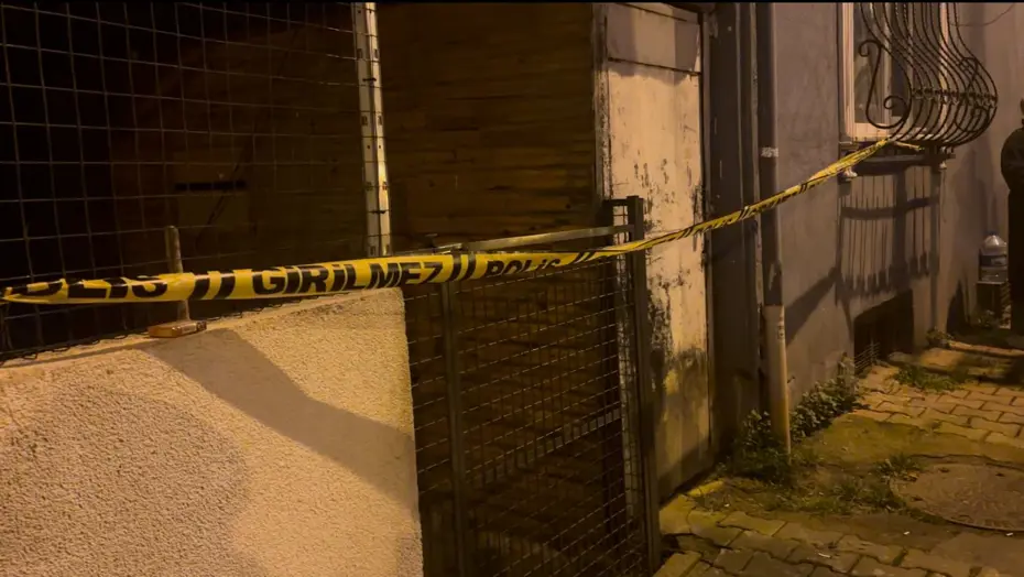 Sarıyer’de toprak kayması. 6 binaya tahliye kararı verildi