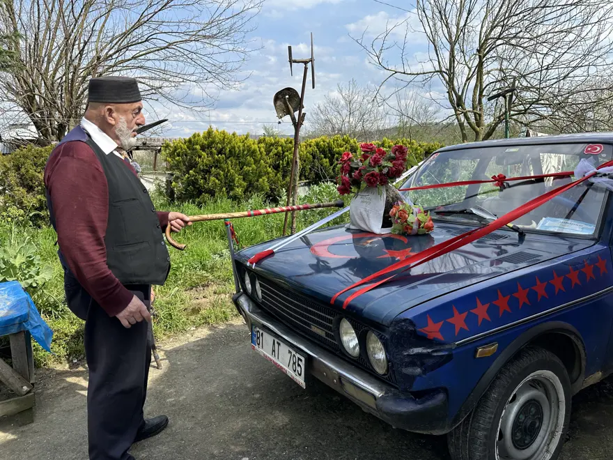 "VATANIMI, BAYRAĞIMI VE EŞİMİ ÇOK SEVİYORUM" 1 "VATANIMI, BAYRAĞIMI VE EŞİMİ ÇOK SEVİYORUM" 1