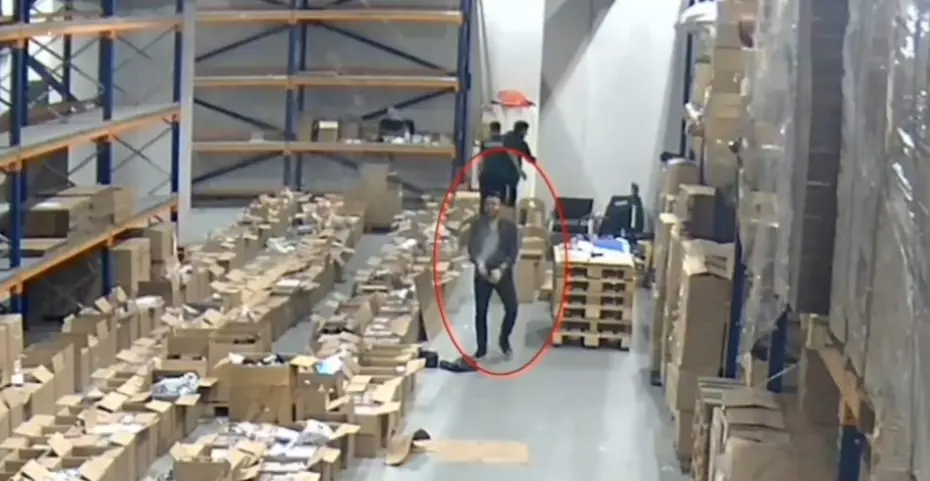 Kaçakçılık tezgahı çöktü. Şampanyalı kutlama yapan 4 gümrük personeline gözaltı