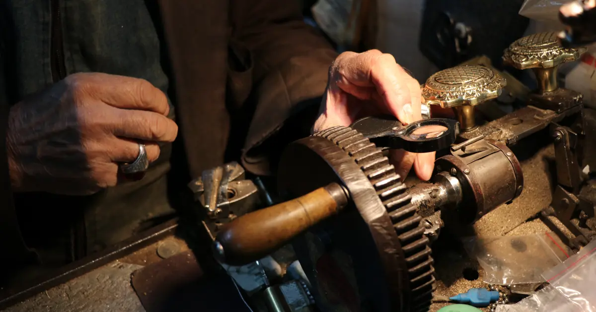 Ömrünü anahtara adadı, 84 yaşında hâlâ tezgâh başında