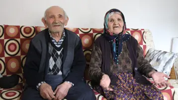 67 yıldır aynı yastığa baş koyuyorlar. Mutluluğun sırrını açıkladılar