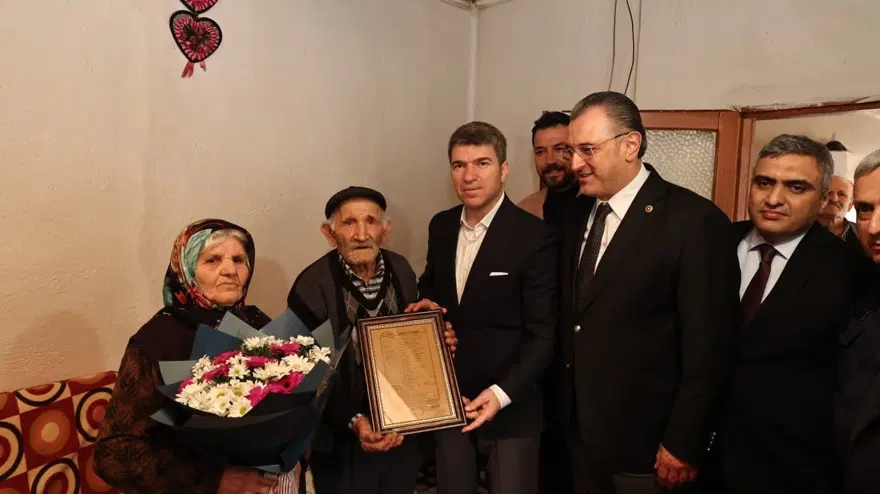 "ÇİFTİMİZİ ÖRNEK ALIYORUZ"

 3
