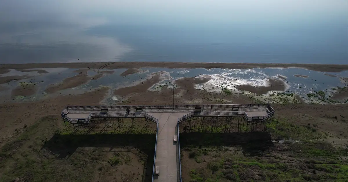 Barajlar dolup taşıyor bu göl 300 metre çekildi. Su nereye gitti?