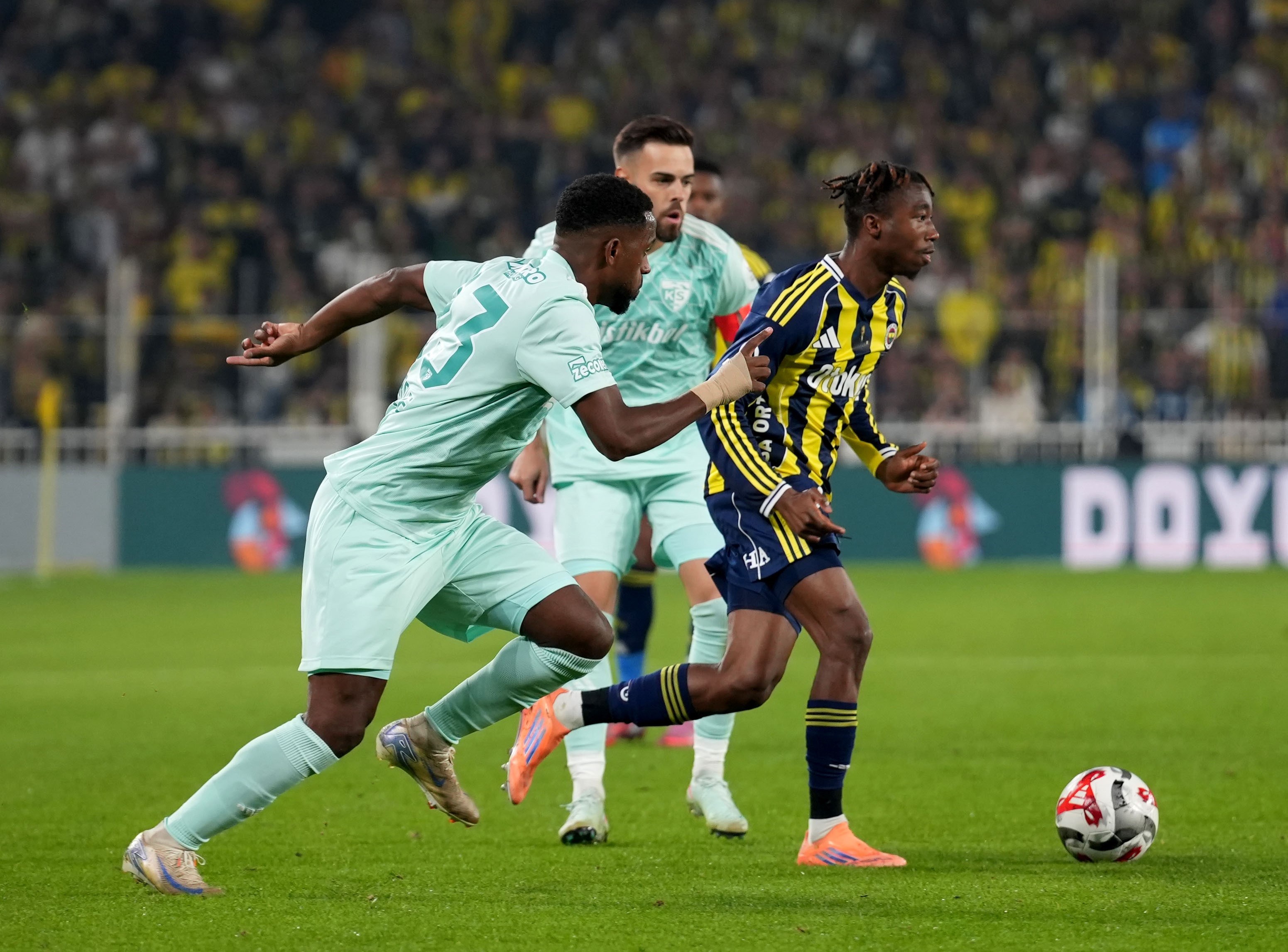 Kayserispor sahasında Fenerbahçe'yi yenemiyor
