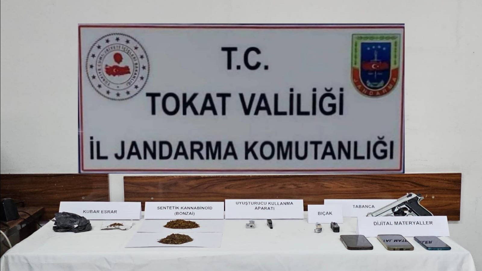 Tokat'ta zehir tacirlerine operasyon