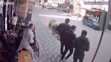 Simav’da 4.8 büyüklüğünde deprem anı kamerada