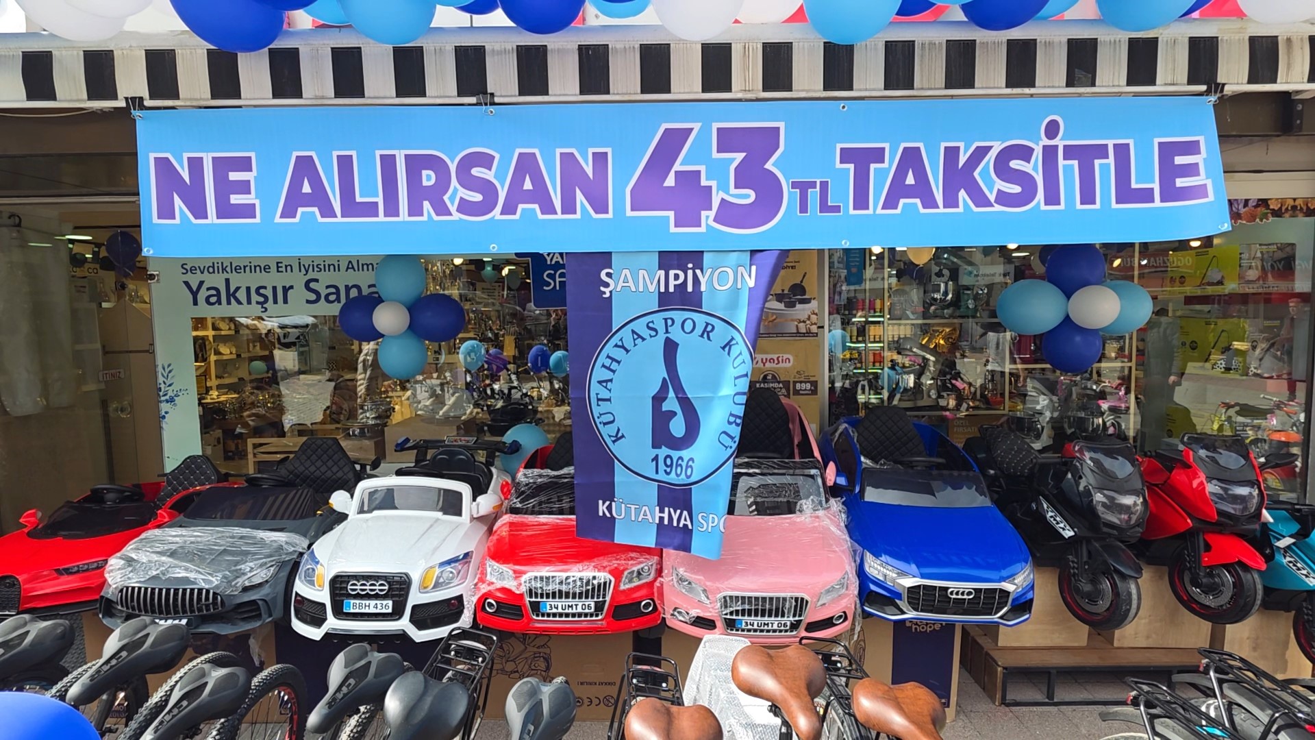 Kütahya'da 24 yıl sonra gelen şampiyonluk coşkusu. "Ne alırsan 43 TL taksitle"