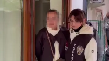 18 yıl önce çöpte ölü bulunan bebeğin annesi hakim karşısında. "Dokunduğumda kaskatıydı"