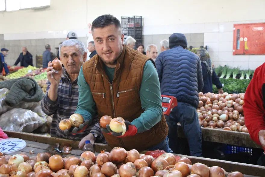 Pazarın en ucuz ürünü oldu. Kilosu 15 TL'ye satılıyor 2