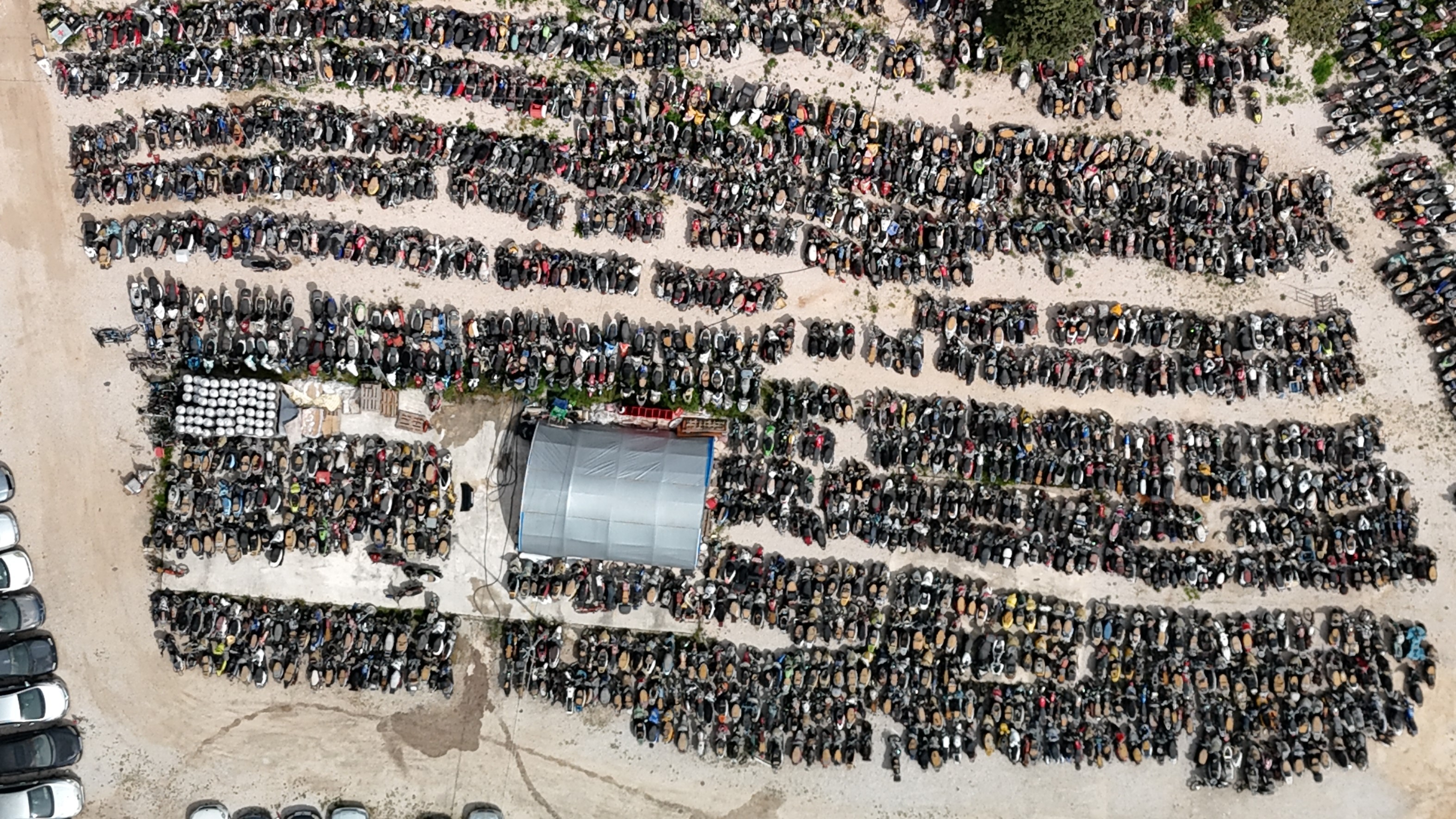 En tuhaf hikaye lüks araçtan çıktı. 