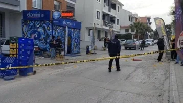 Yemek yerken kurşunların hedefi olmuştu. Akademisyenin katilleri yakalandı